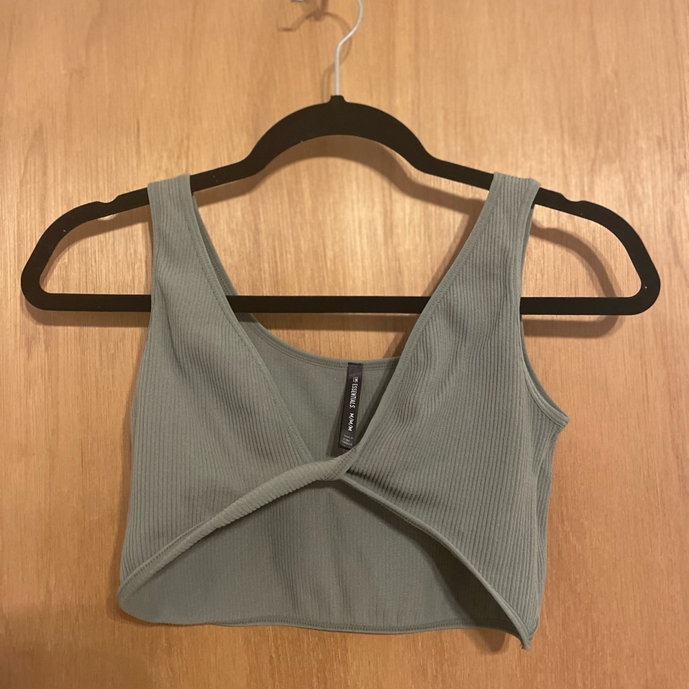 Crop top